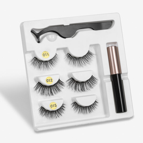 A Pair Of False Eyelashes With Magnets In Fashion - Image 10