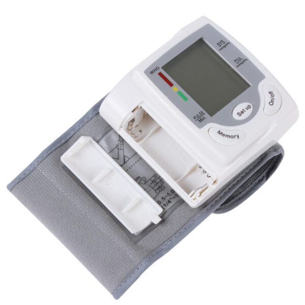Wrist Blood Pressure Monitor, Fully Automatic Blood Pressure Measuring Device, Electronic Blood Pressure Monitor, Blood Pressure Measuring Device For Elderly People To Measure Hypertension - Image 4
